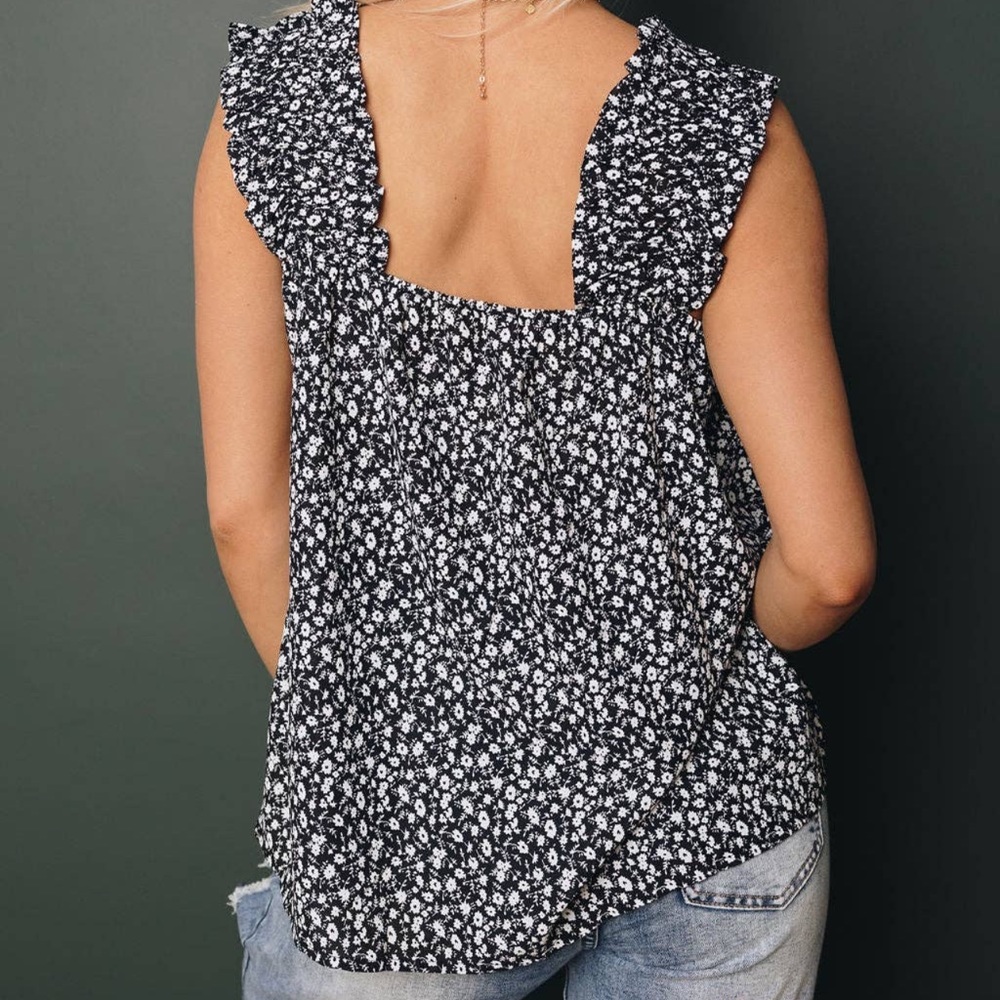 Jordi Flowy Floral Tank Top. New in package. Boutique - Picture 3 of 4